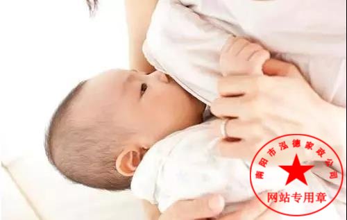 怎樣養(yǎng)護寶寶的頭發(fā)？南陽有培訓金牌月嫂的嗎？